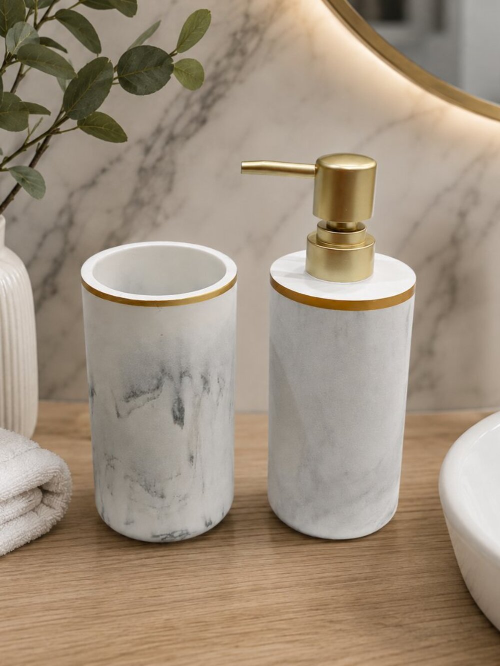 Sunday Citizen Faux Marble Bathroom Set. Brand new in Box.